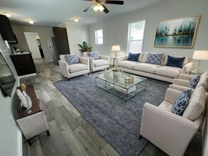 Building Photo - 38013 Chilver Ave Building Photo - 38013 Chilver Ave