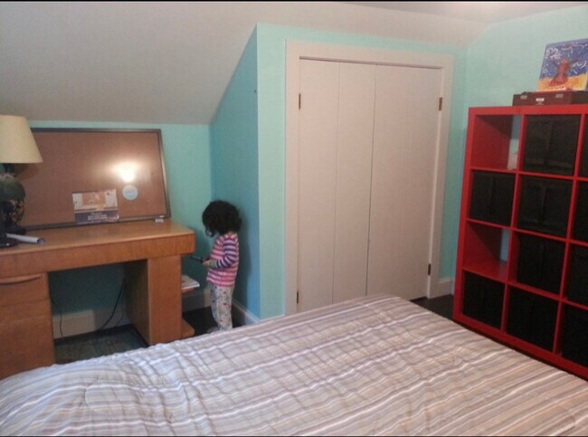 Foto del edificio - 1087 N Hoosac Rd