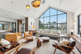 Building Photo - Sylvan Woods Howell