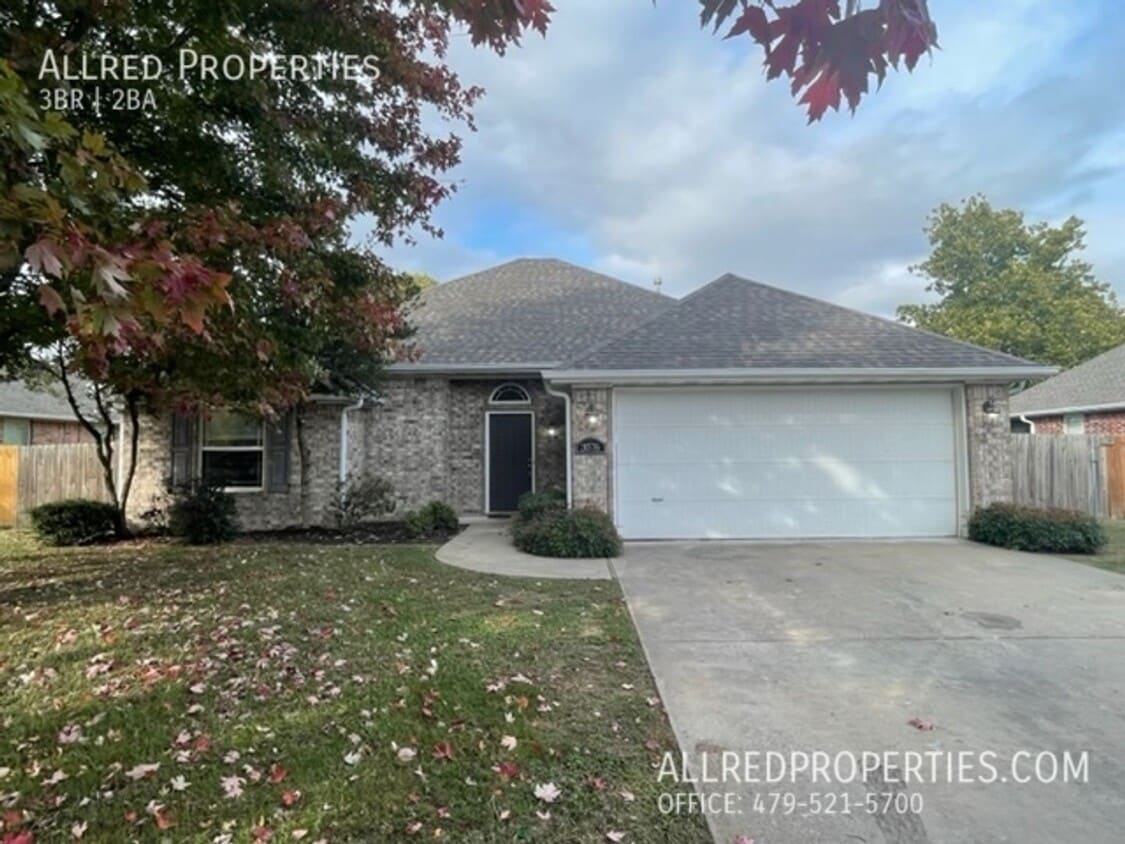 Foto principal - Gorgeous Single Family Home Off Of Mount C...