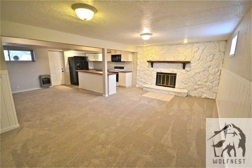 Building Photo - Spacious 1 Bedroom Downstairs Apartment