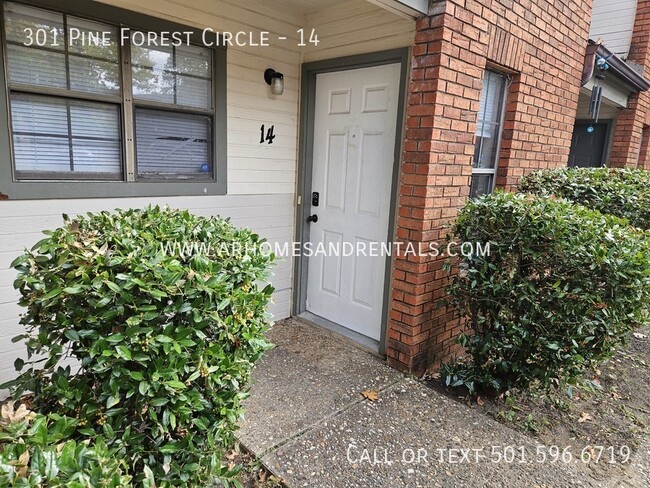 Foto del edificio - 301 Pine Forest Cir - 14 | $895 | 2 beds, ...