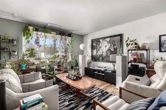Foto del edificio - 2831 Reed St