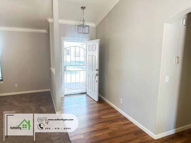 Building Photo - 2709 Citrine Ave