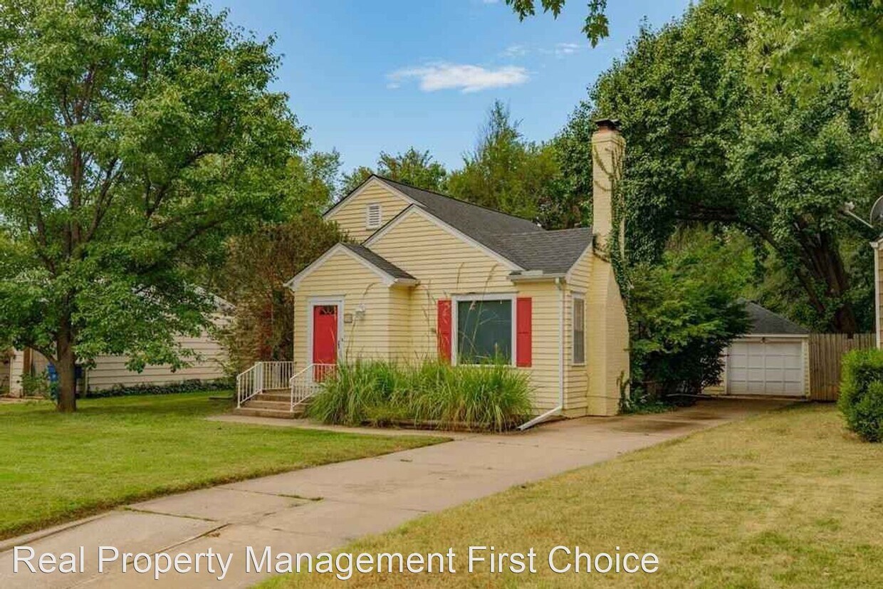 2 br, 1 bath House 239 S Pinecrest St House Rental in Wichita, KS