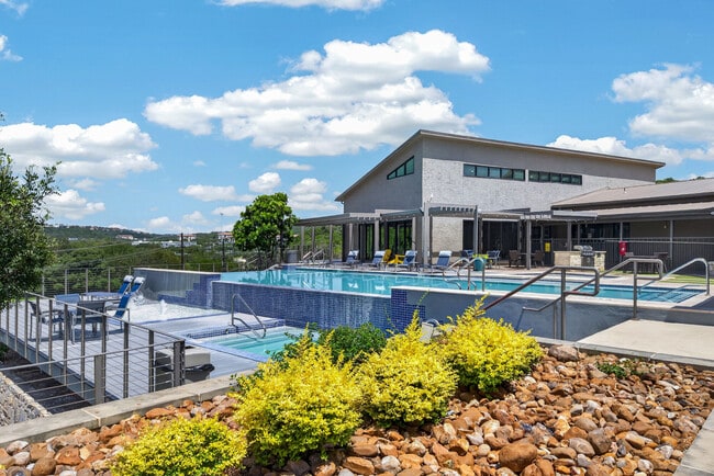 Building Photo - The View at Crown Ridge