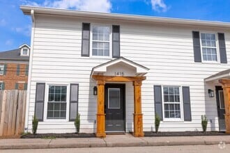 Building Photo - 1415 2nd E Ct