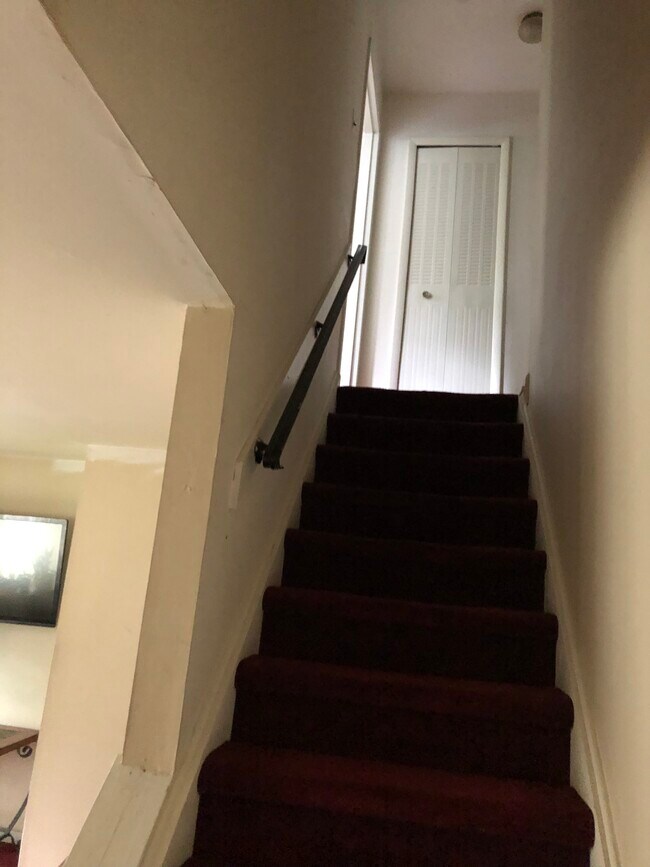 17 Woodland Ave, Hatboro, PA 19040 Townhome Rentals in Hatboro PA