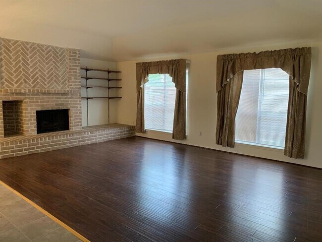 Foto del edificio - 6814 Grant Dr