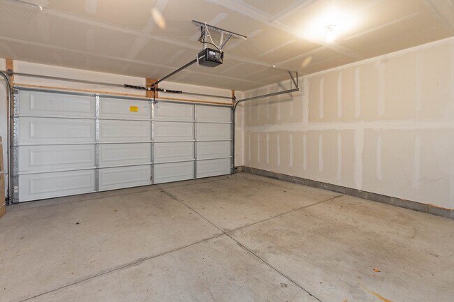 Building Photo - 2315 Trumbull St