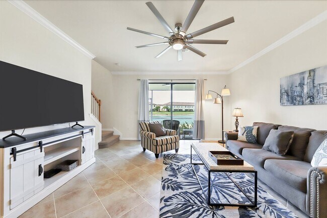 Building Photo - Seasonal Short-Term 3 Bedroom 2.5 Bathroom Townhouse located in Gran Paradiso!