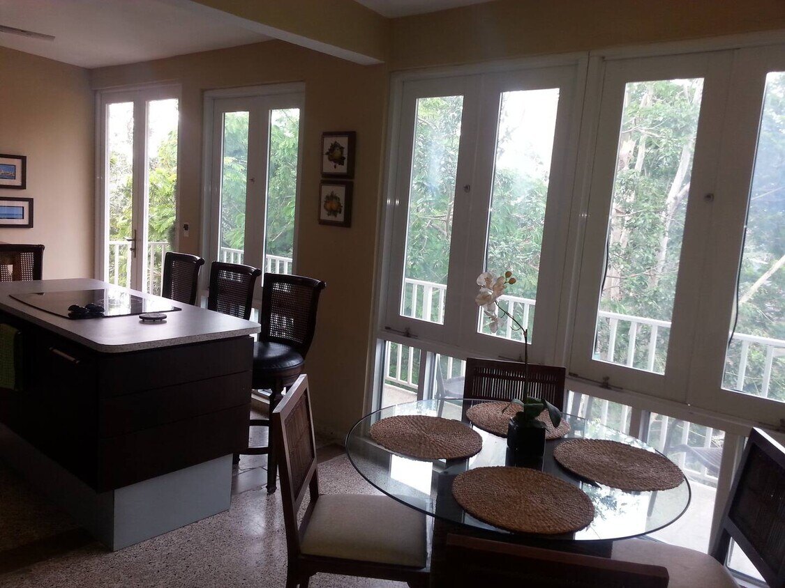 Foto principal - 13615 Sachs Avenue