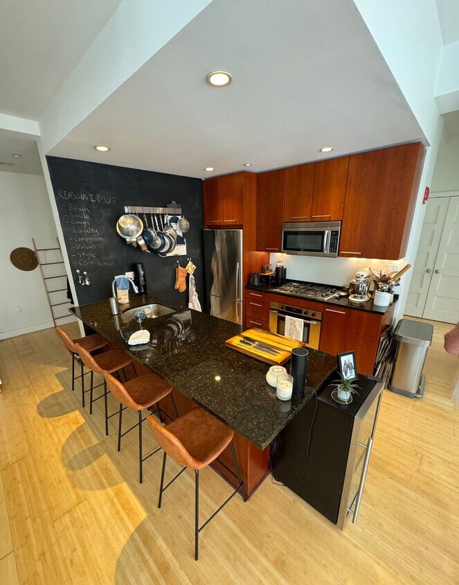 Primary Photo - Prime Location 1-Bedroom + Office Den, 1-B...