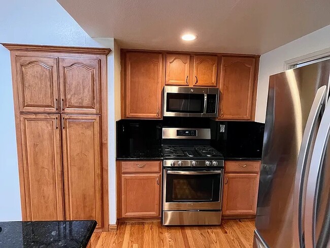 Building Photo - 3120 Silbury Ct