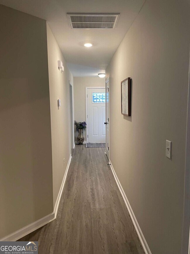 Foto del edificio - 114 Jaybee Dr