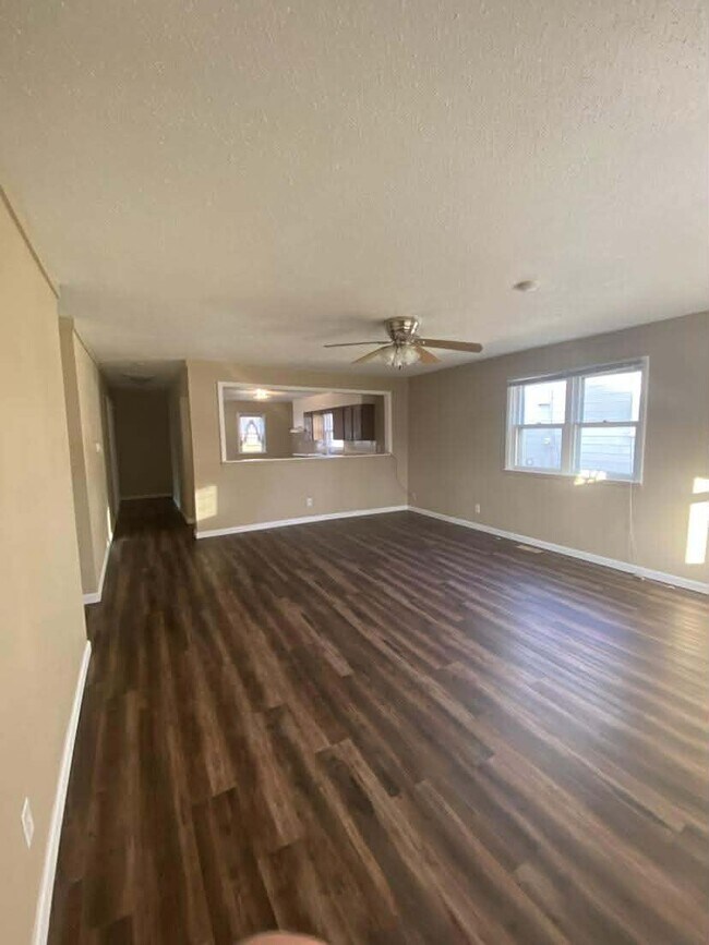 Foto del edificio - 506 W Maple St