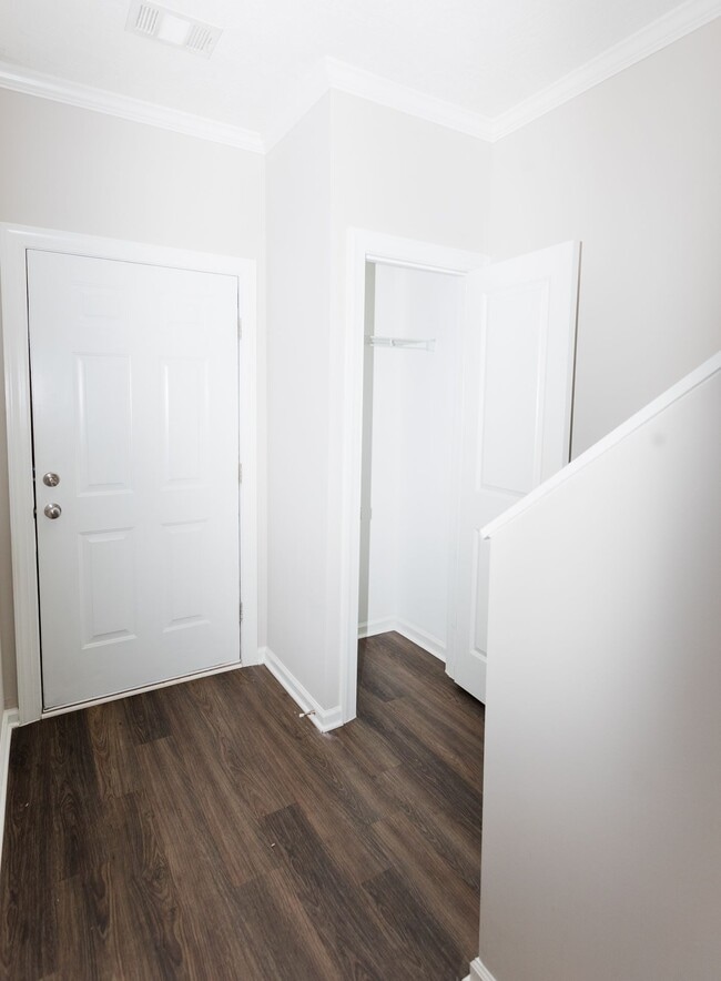 Building Photo - Adderman Pointe Townhomes