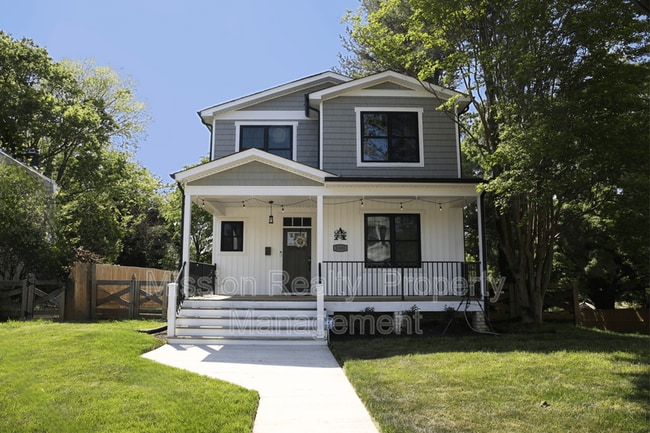 Photo - 5300 Wingfield St House