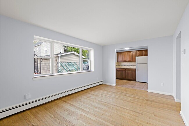 Building Photo - 219 Riverview Pl