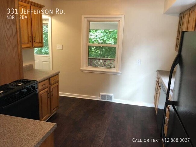Building Photo - 4 BR Penn Hills Winter Special $500 off Se...
