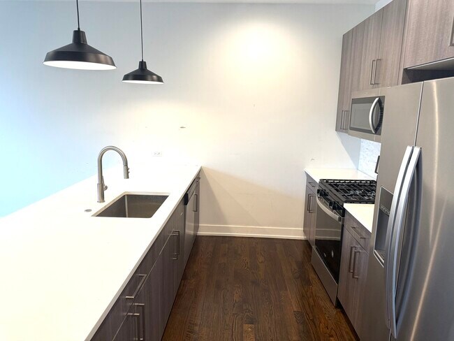 Foto del edificio - 5055 S Dorchester Ave