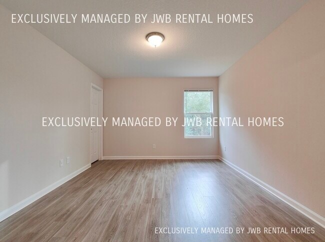 Foto del edificio - 4405 Melissa Ct W