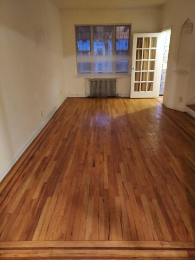Building Photo - 803 E 37th St