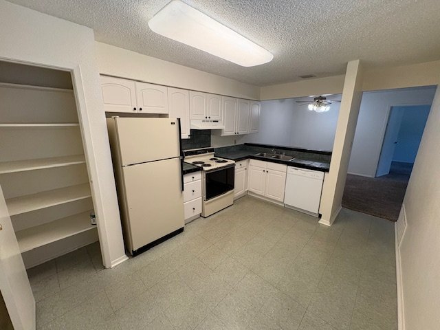 Photo - 2355 E Geddes Ave Apartment