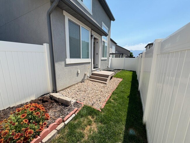 Building Photo - 4145 W 1730 N
