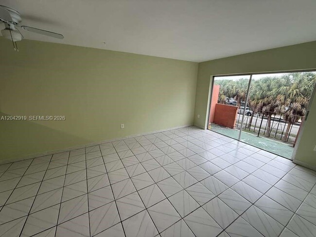 Foto del edificio - 17101 NW 57th Ave