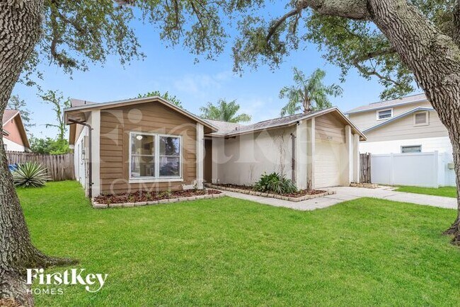 Foto del edificio - 1739 Lakeview Village Dr