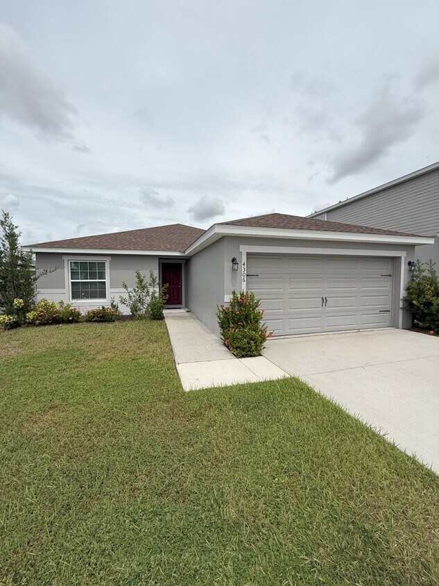 Foto principal - 4306 Swan St