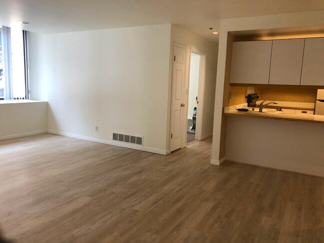 Photo - 44 W 300 S Apartment