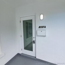 Building Photo - 809 NW 30th Ct