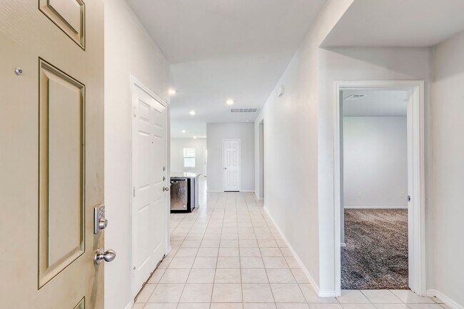 Foto del edificio - 4003 Arafel Ln