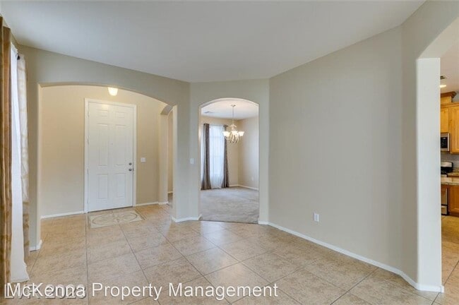 Building Photo - 4 br, 3 bath House - 10263 Kadumba St.