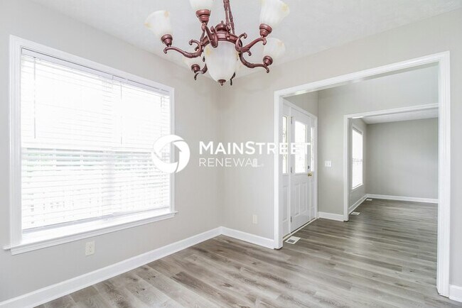 Foto del edificio - 4 Bedroom Pet-Friendly Home in Thomasville, NC with Main Street Renewal