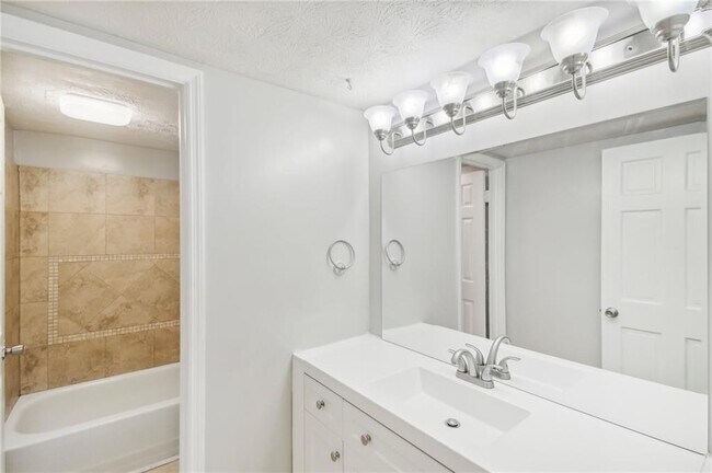 Foto del edificio - 6429 Woodstone Way