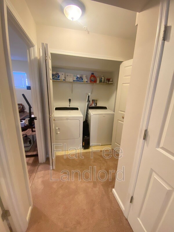Building Photo - 10301 Tulip Tree Dr