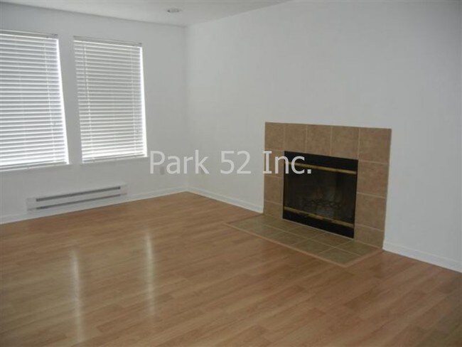 Building Photo - 18810 79th Ave Ct E