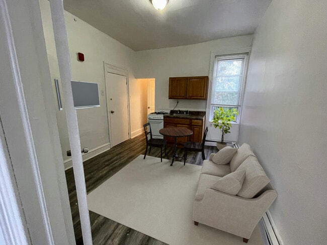 Photo - 1313 W Allegheny Ave Apartment