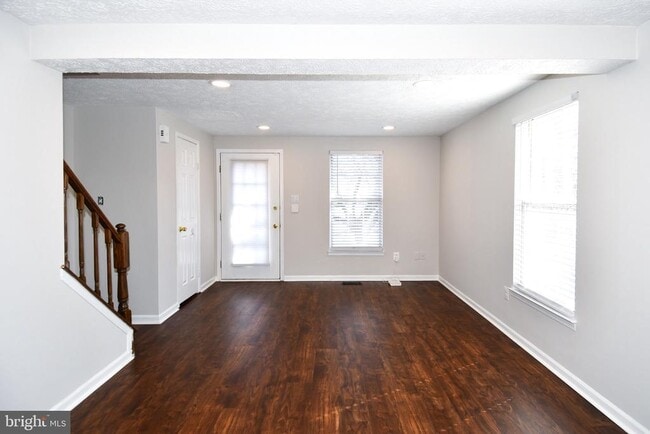 Building Photo - 1648 Fieldthorn Dr