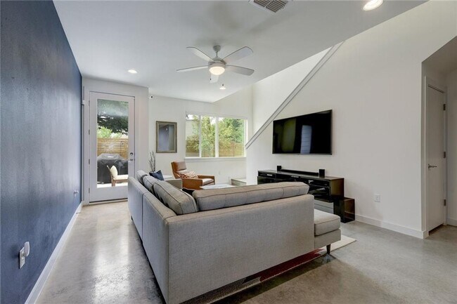 Foto del edificio - 801 N Bluff Dr