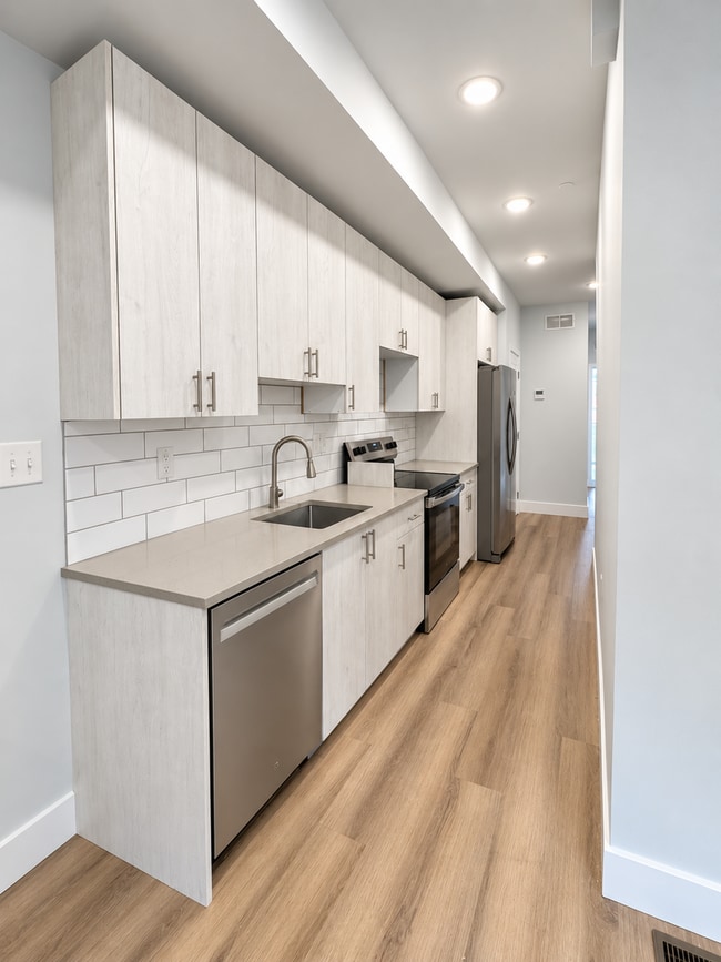 Building Photo - 3259 N 13th St