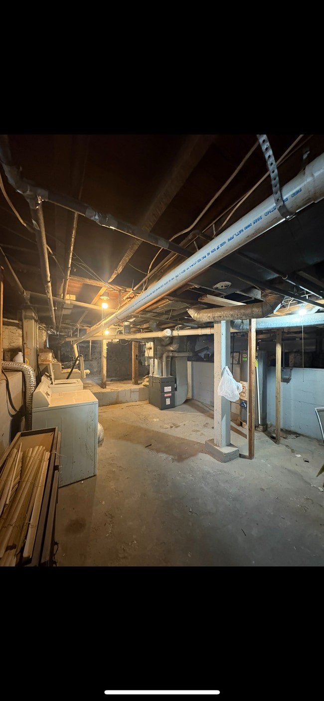 Building Photo - 132 Reed Ave