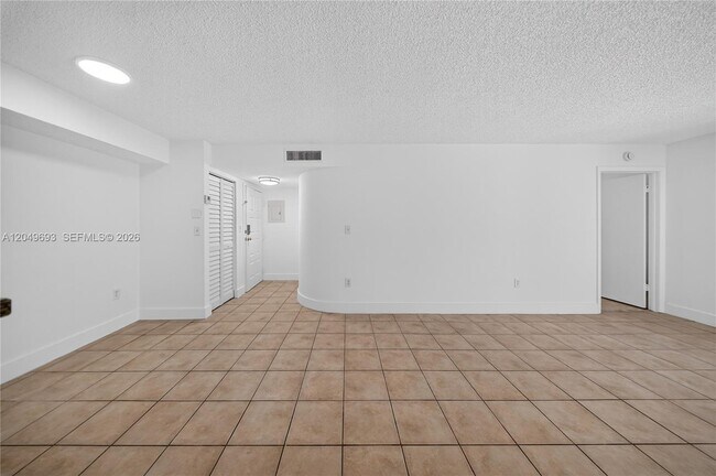 Foto del edificio - 7195 NW 179th St