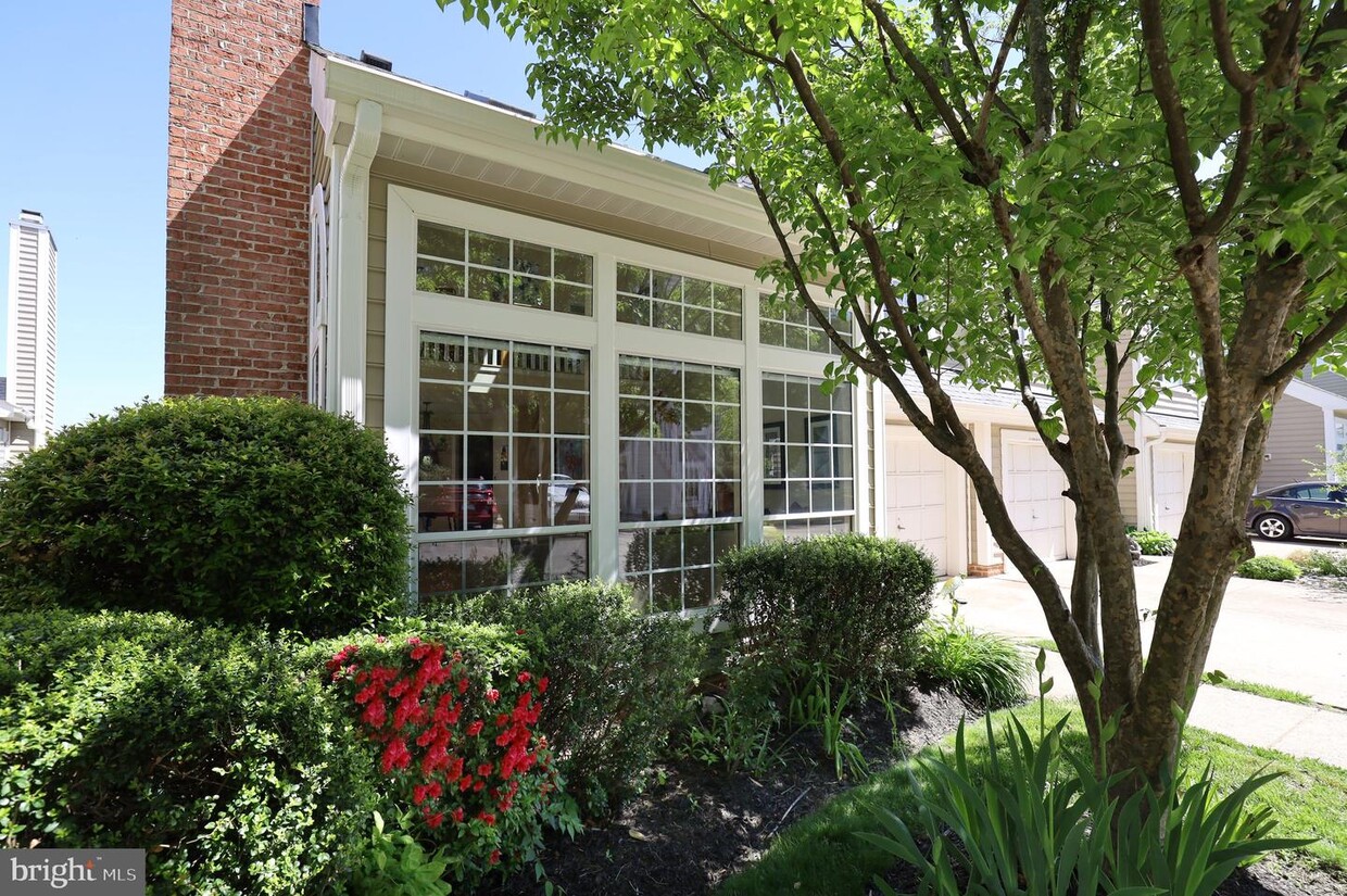 Foto principal - 422 Overlook Dr