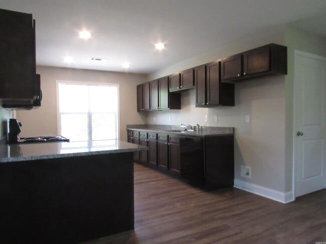 Building Photo - 1515 Stamps St