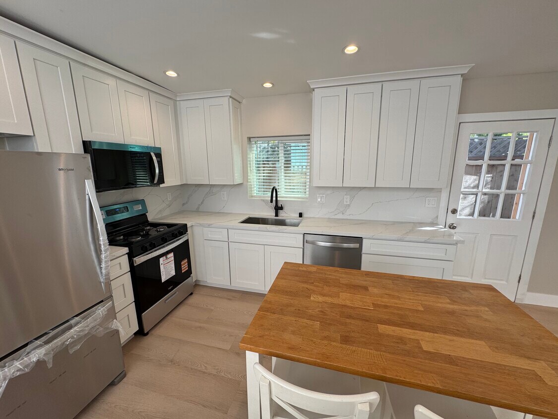 Foto principal - 214 11th St