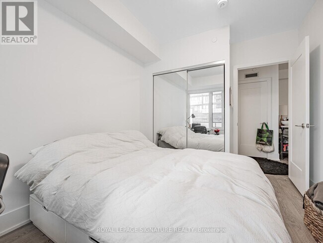 Photo du bâtiment - 480 Front St W